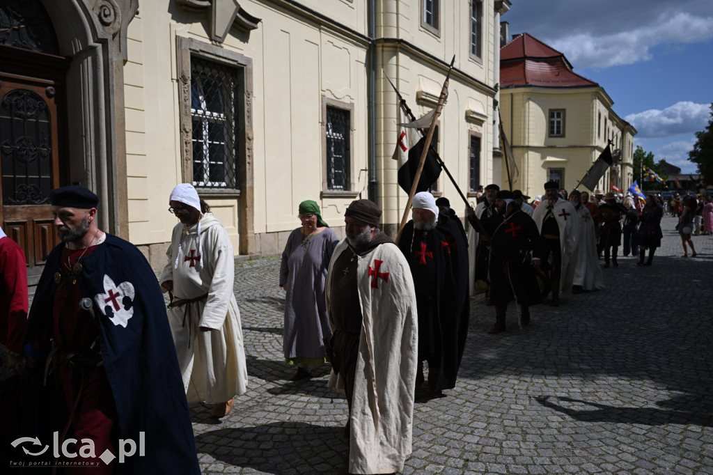Legnickie Pole 1241 edycja 2015 rozpoczęta paradą