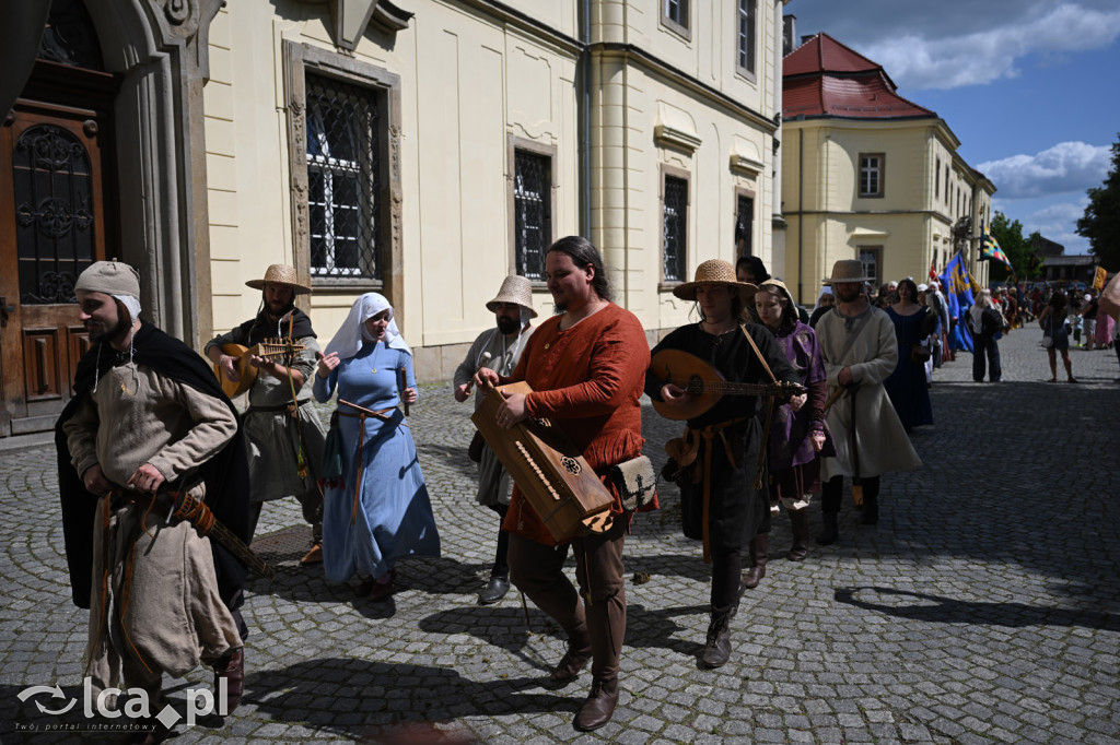 Legnickie Pole 1241 edycja 2015 rozpoczęta paradą