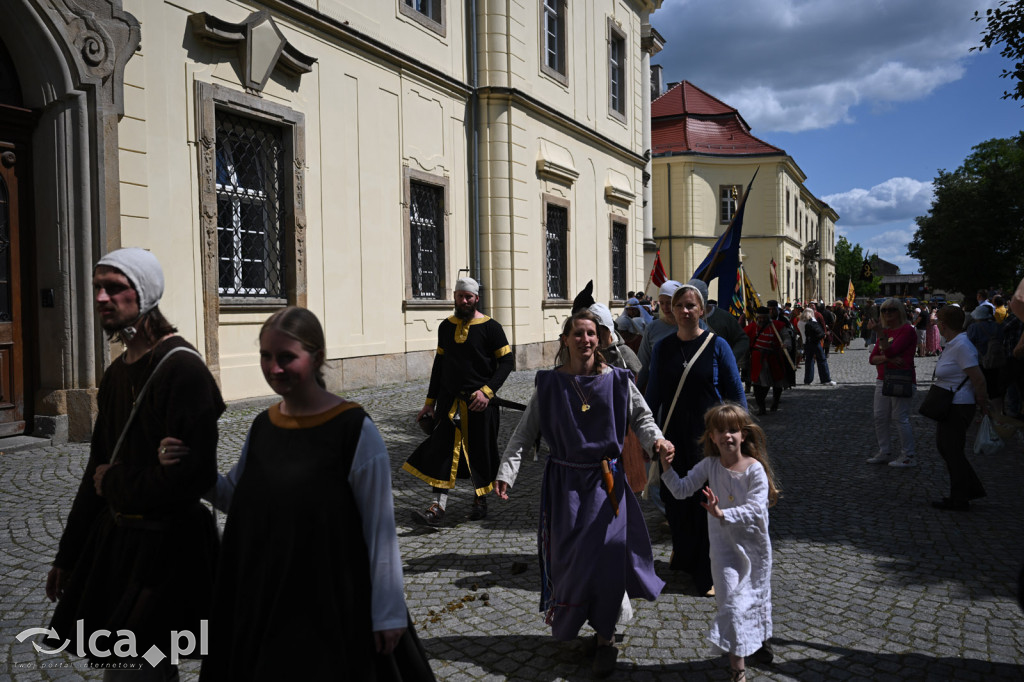 Legnickie Pole 1241 edycja 2015 rozpoczęta paradą