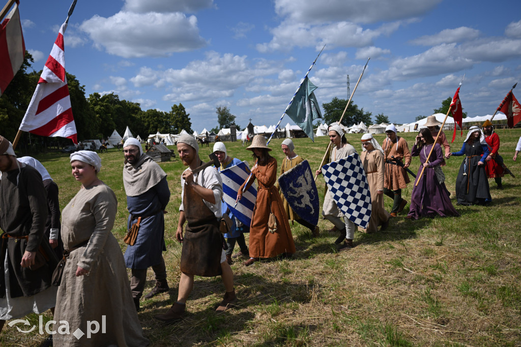 Legnickie Pole 1241 edycja 2015 rozpoczęta paradą