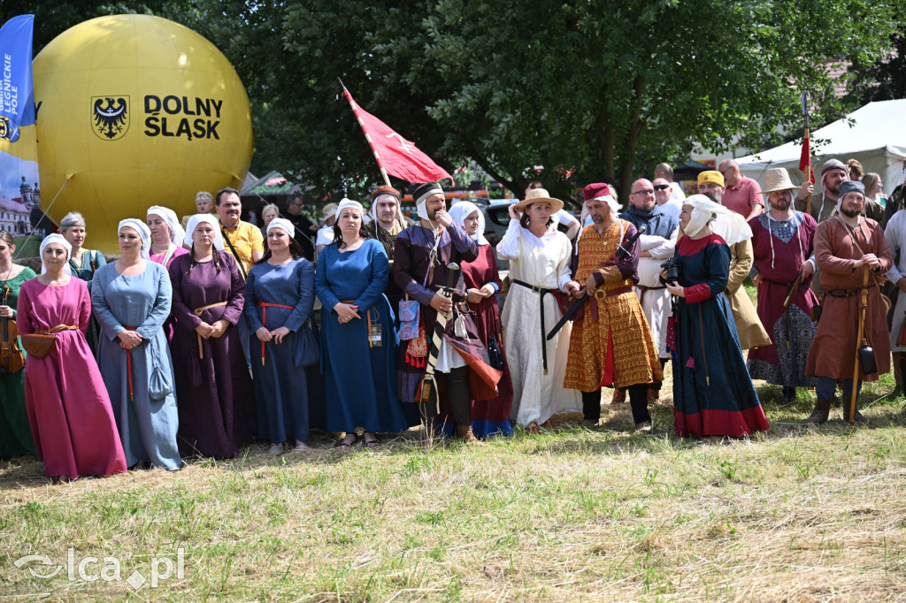 Legnickie Pole 1241 edycja 2015 rozpoczęta paradą