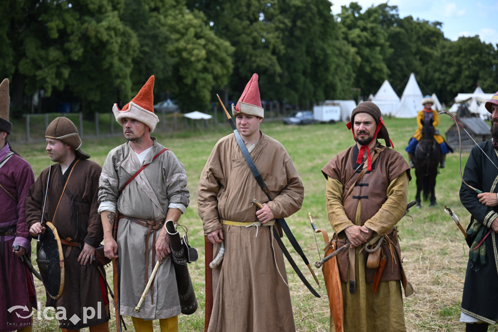 Legnickie Pole 1241 edycja 2015 rozpoczęta paradą