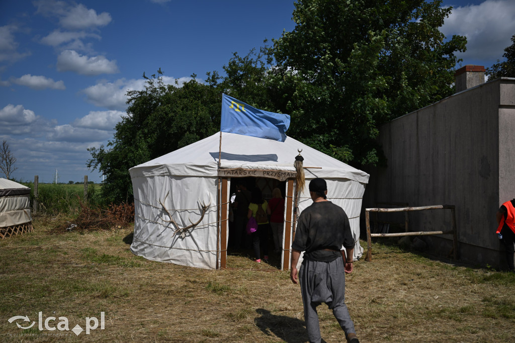 Legnickie Pole 1241 edycja 2015 rozpoczęta paradą