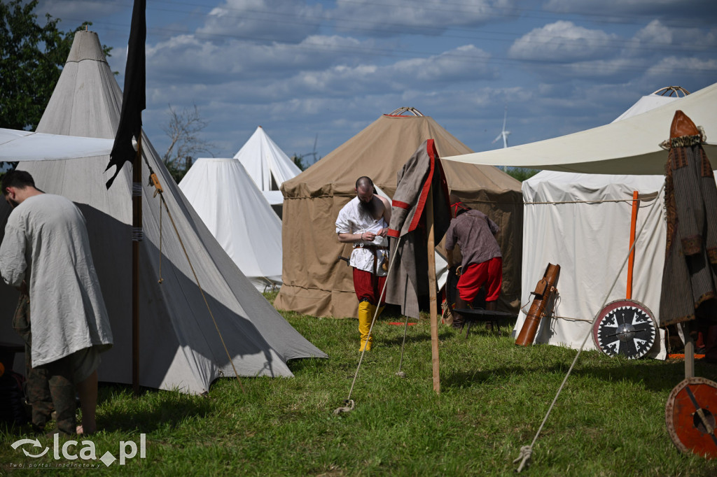 Legnickie Pole 1241 edycja 2015 rozpoczęta paradą