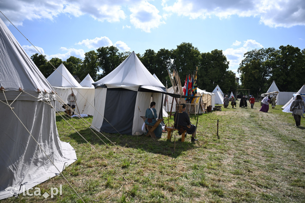 Legnickie Pole 1241 edycja 2015 rozpoczęta paradą