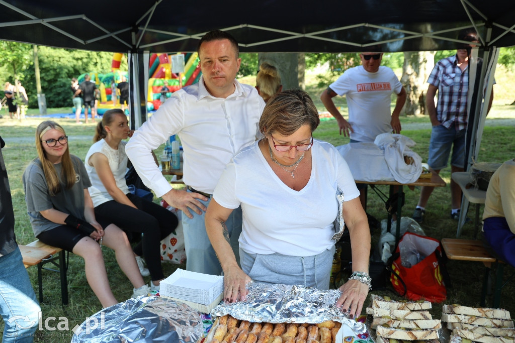Kwiat paproci, pianowa impreza i ogień pod dębami