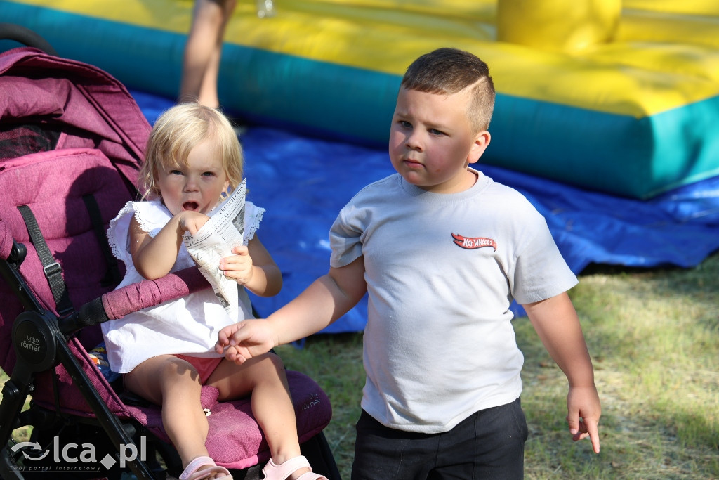 Kwiat paproci, pianowa impreza i ogień pod dębami