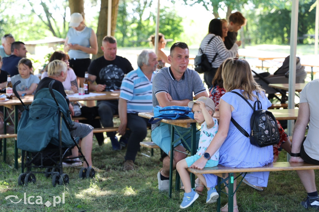 Kwiat paproci, pianowa impreza i ogień pod dębami