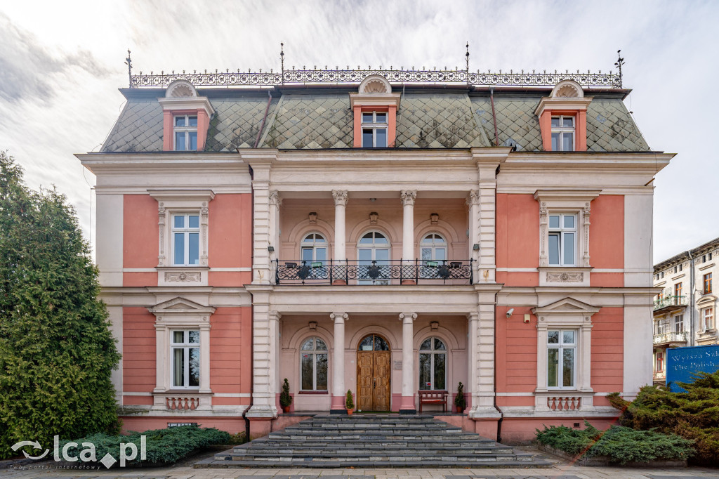 Zabytkowa willa wciąż czeka na nabywcę