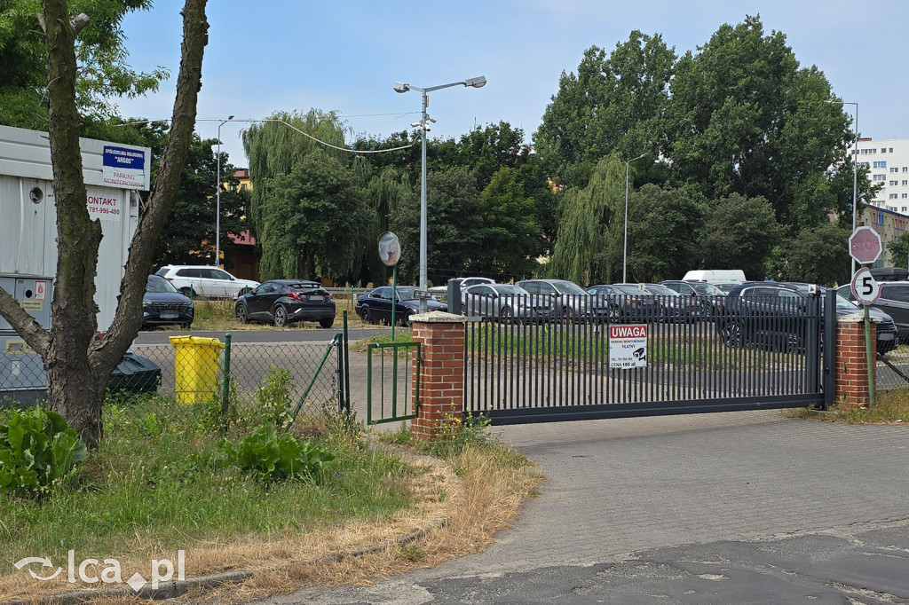 Parkingi strzeżone przejęte przez miasto