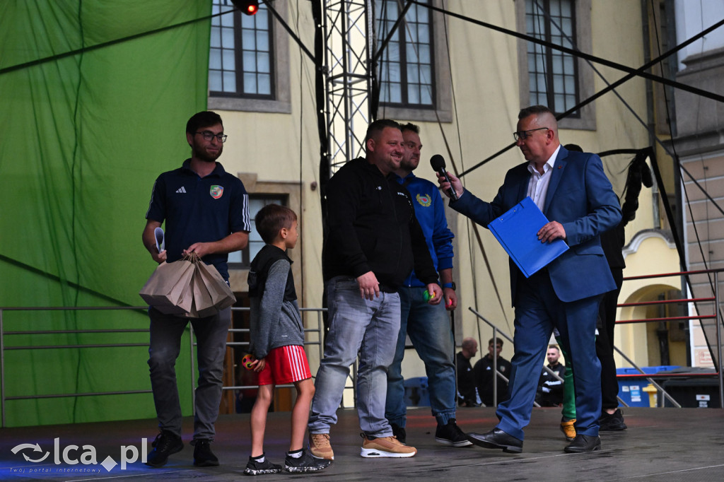 Miedź Legnica zaprezentowała drużyny