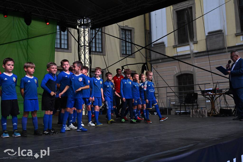 Miedź Legnica zaprezentowała drużyny