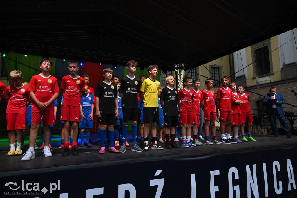 Miedź Legnica zaprezentowała drużyny