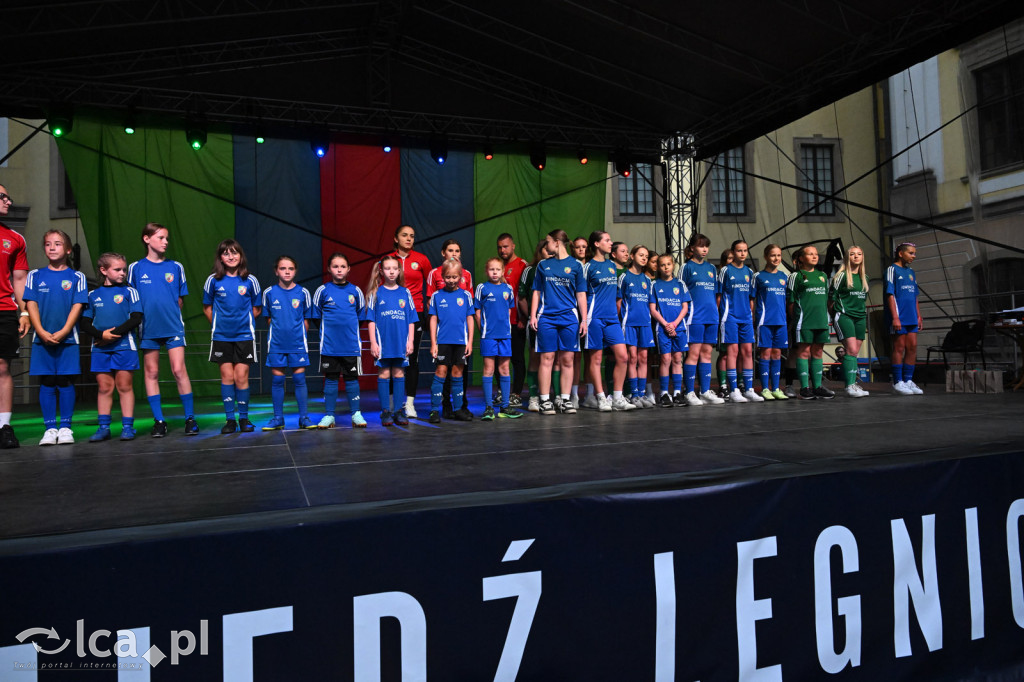 Miedź Legnica zaprezentowała drużyny