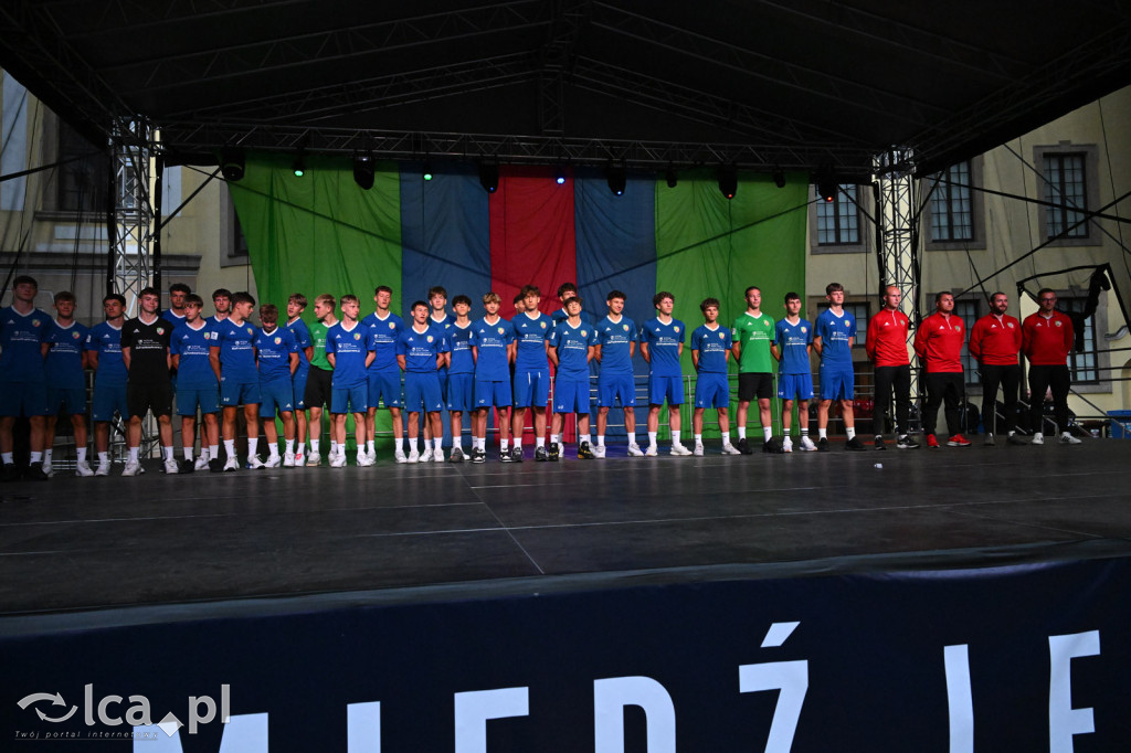 Miedź Legnica zaprezentowała drużyny
