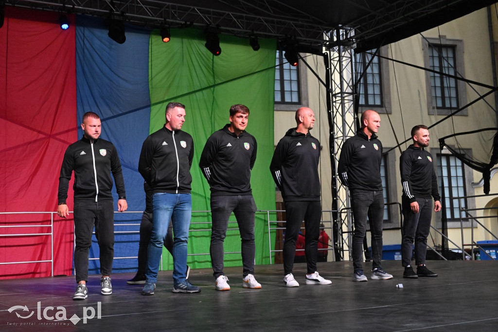 Miedź Legnica zaprezentowała drużyny