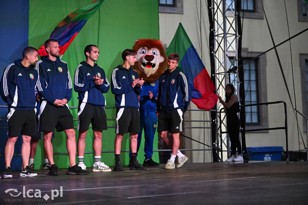 Miedź Legnica zaprezentowała drużyny