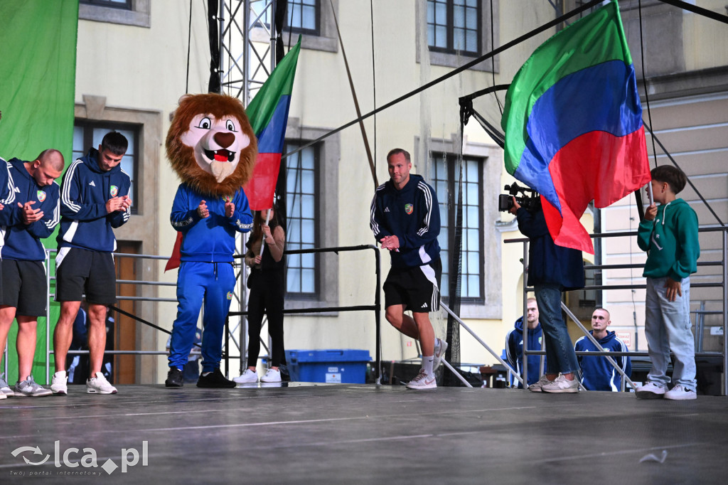 Miedź Legnica zaprezentowała drużyny