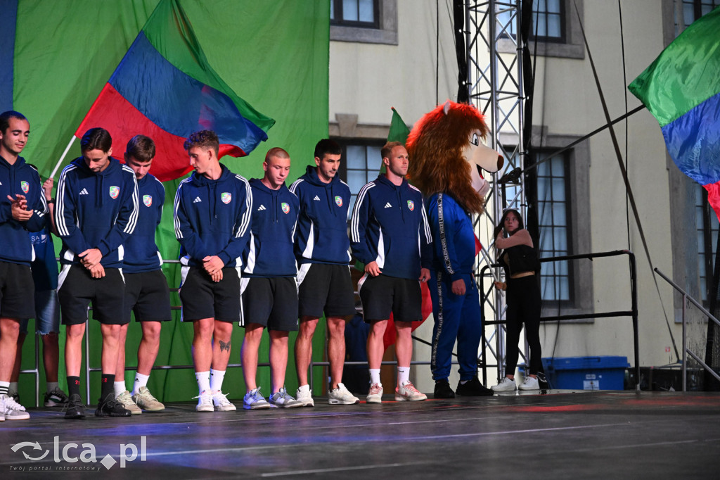Miedź Legnica zaprezentowała drużyny