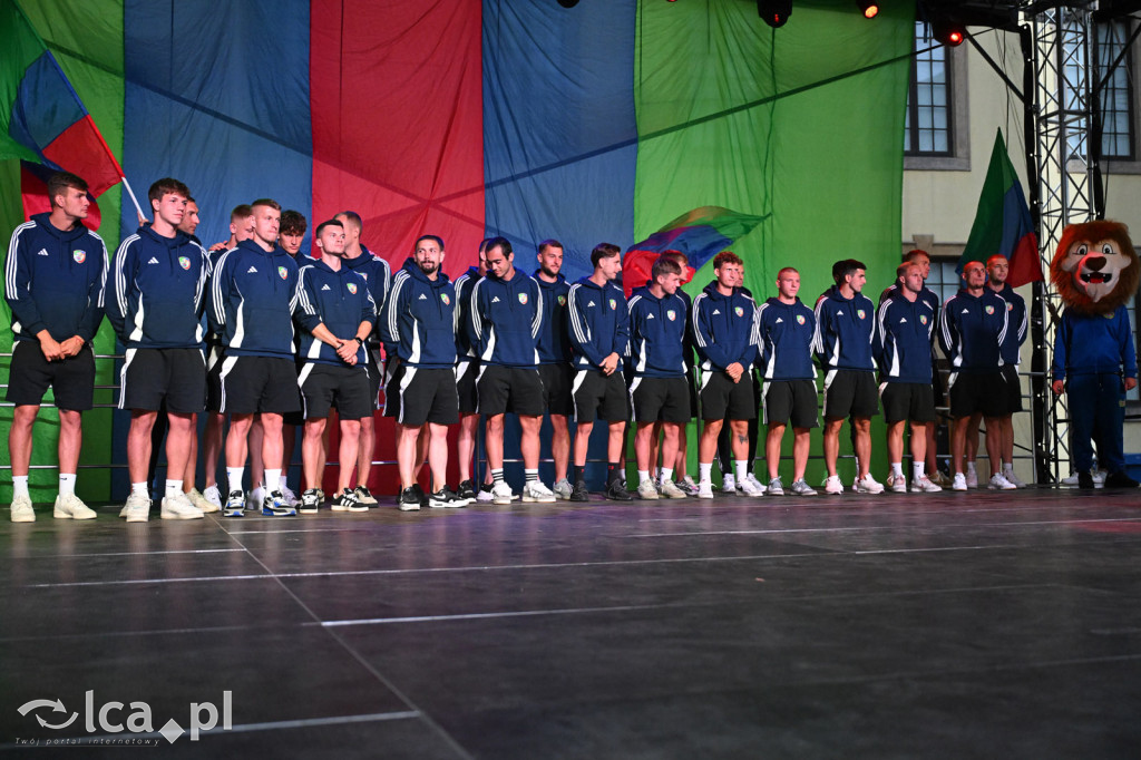 Miedź Legnica zaprezentowała drużyny