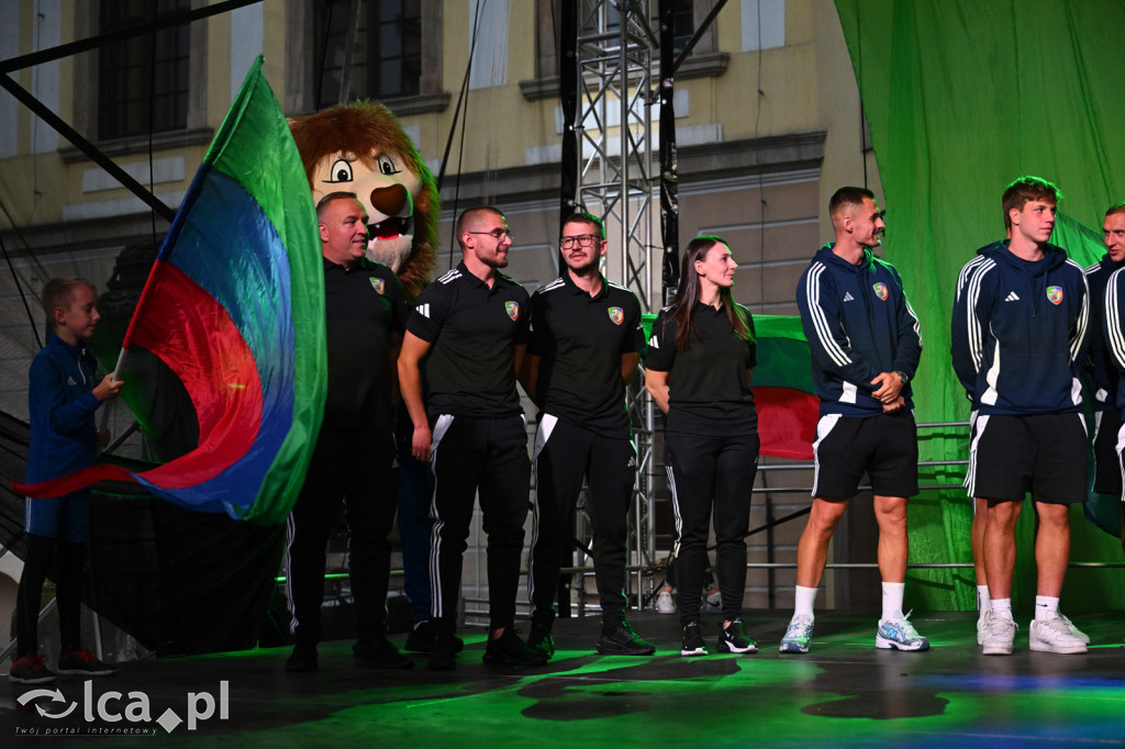 Miedź Legnica zaprezentowała drużyny