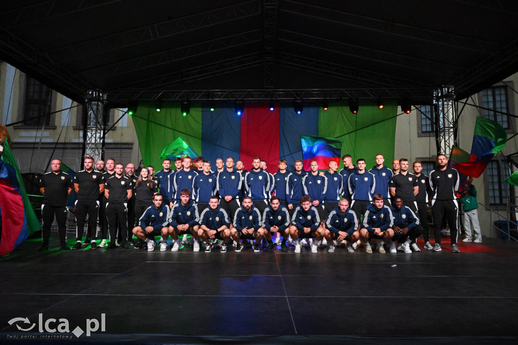 Miedź Legnica zaprezentowała drużyny