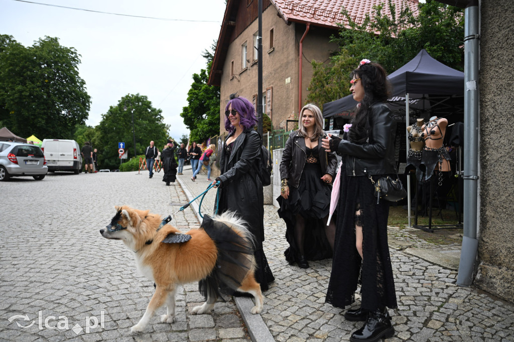 Zobacz, jak wygląda czarna strona piękna
