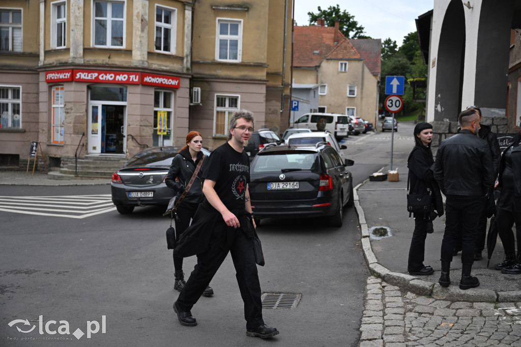 Zobacz, jak wygląda czarna strona piękna