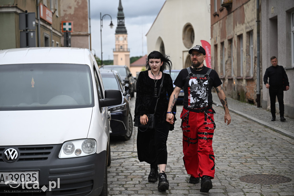 Zobacz, jak wygląda czarna strona piękna