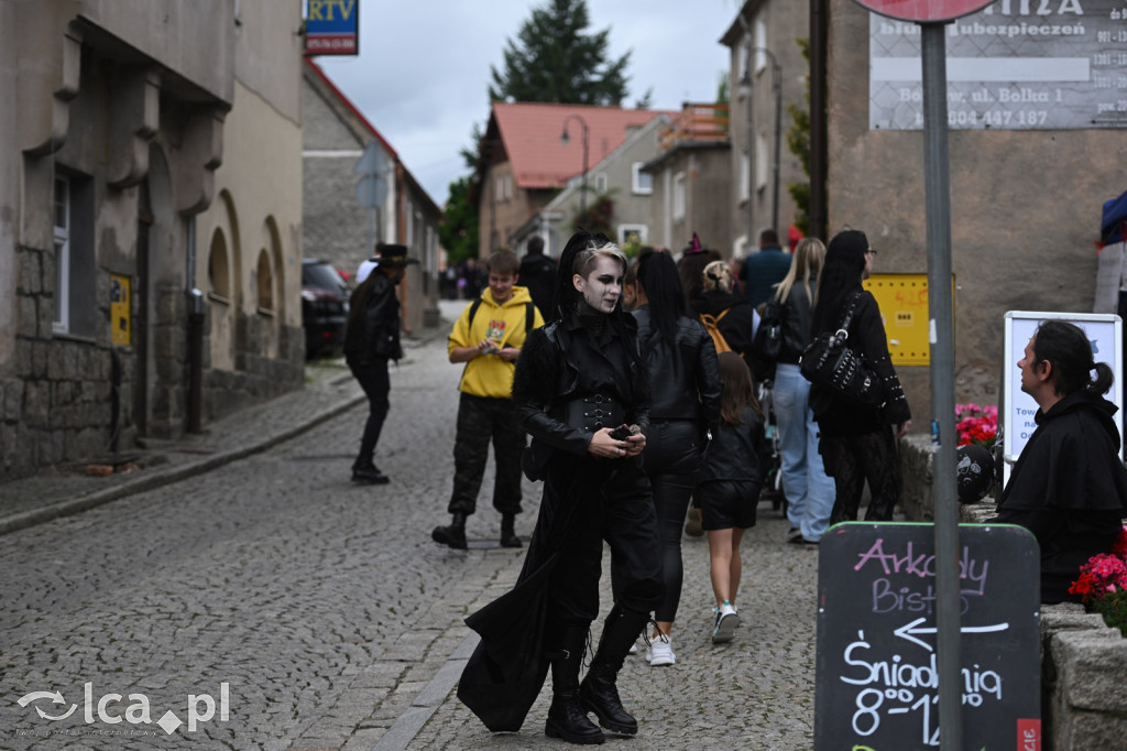 Zobacz, jak wygląda czarna strona piękna