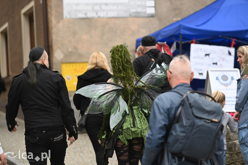 Zobacz, jak wygląda czarna strona piękna