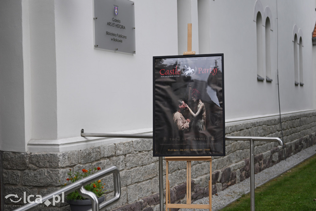 Mrok, malarstwo i metal w kościele
