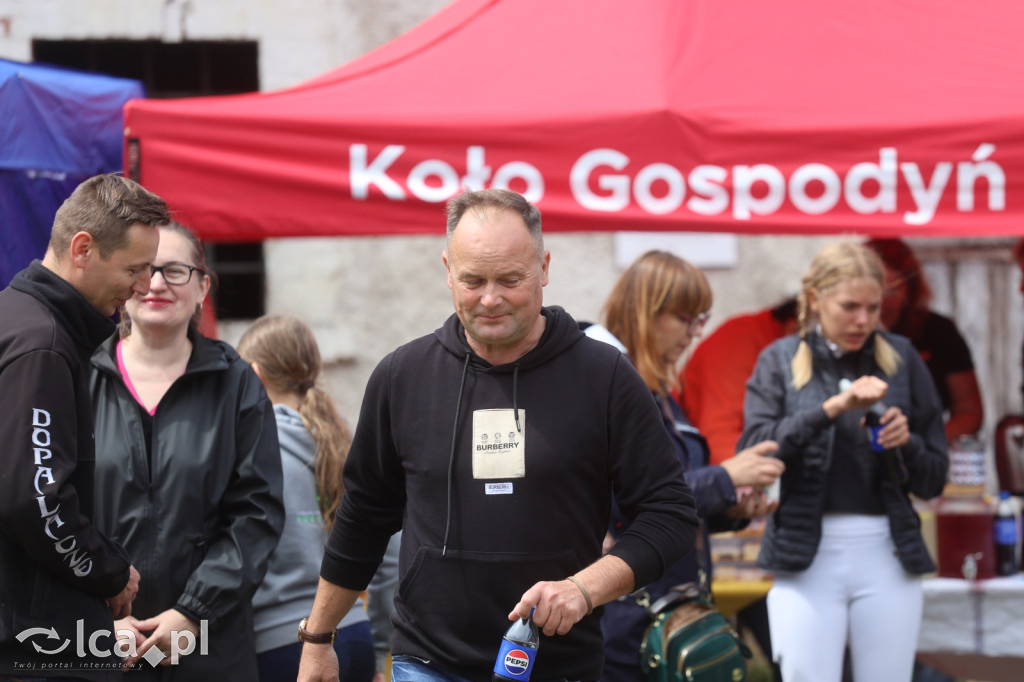 Zawody w skokach przez przeszkody w Kwiatowie