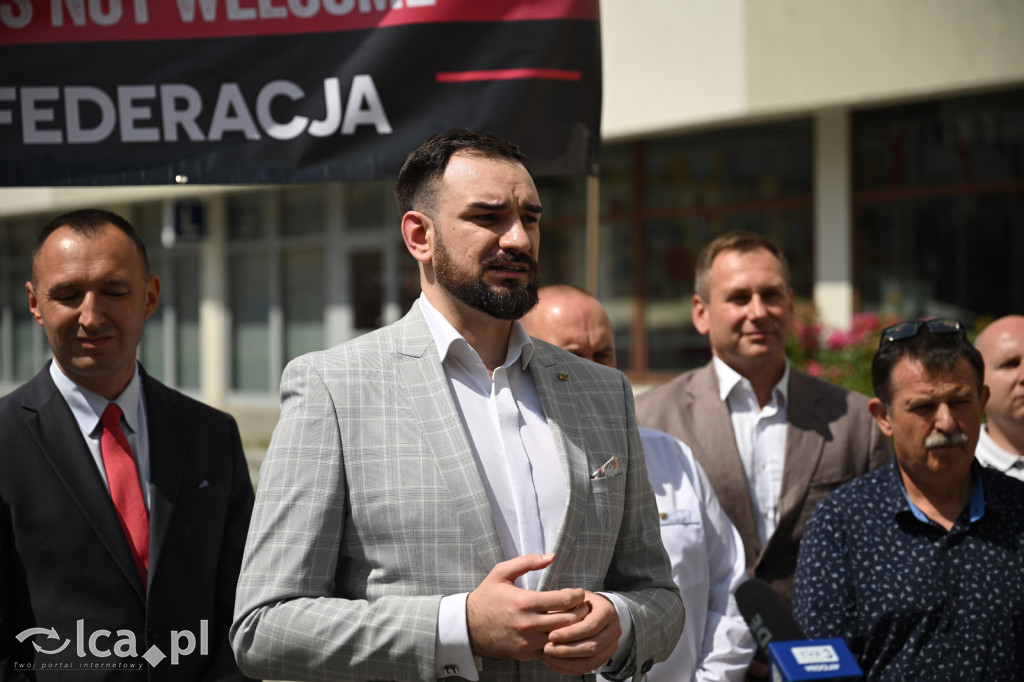 Protest „Stop imigracji” w centrum Legnicy.