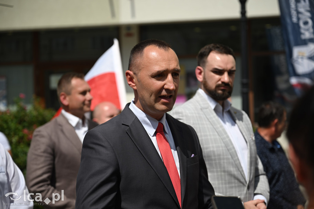 Protest „Stop imigracji” w centrum Legnicy.