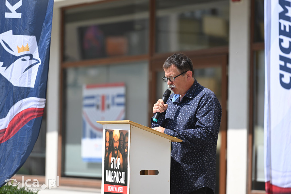 Protest „Stop imigracji” w centrum Legnicy.