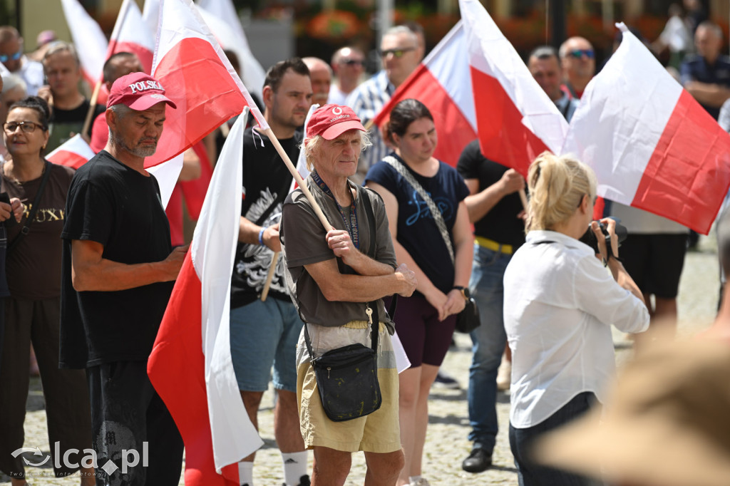 Protest „Stop imigracji” w centrum Legnicy.