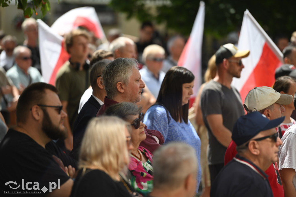 Protest „Stop imigracji” w centrum Legnicy.