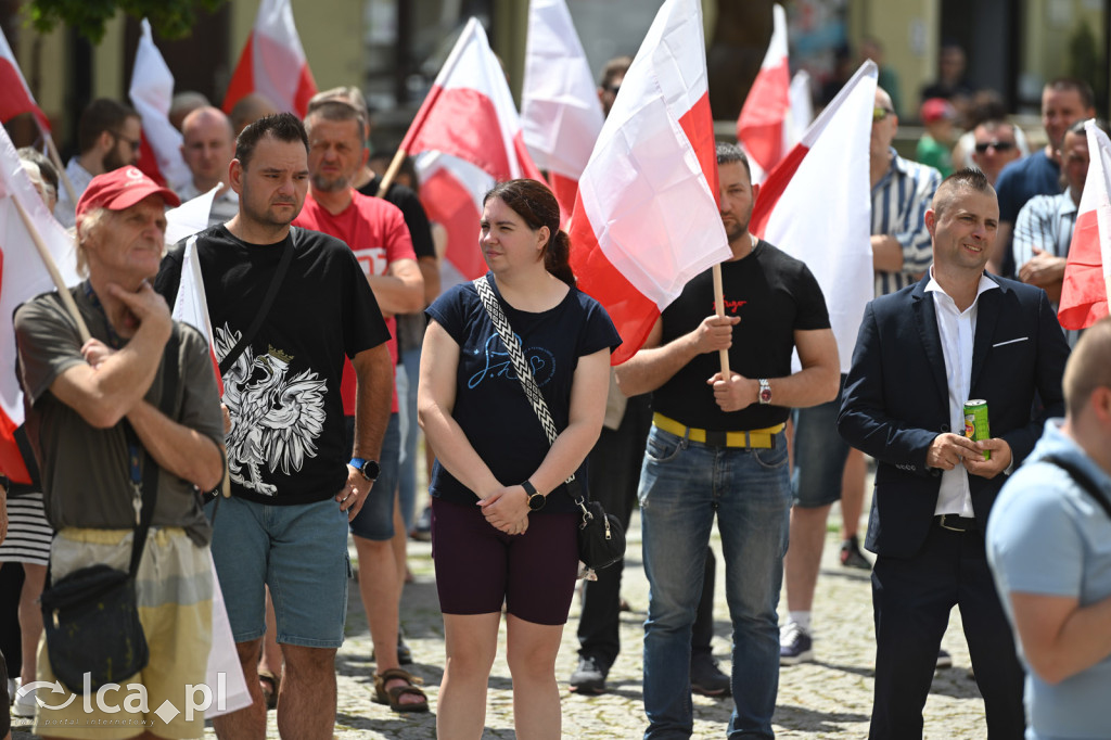 Protest „Stop imigracji” w centrum Legnicy.