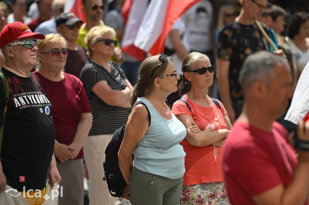 Protest „Stop imigracji” w centrum Legnicy.