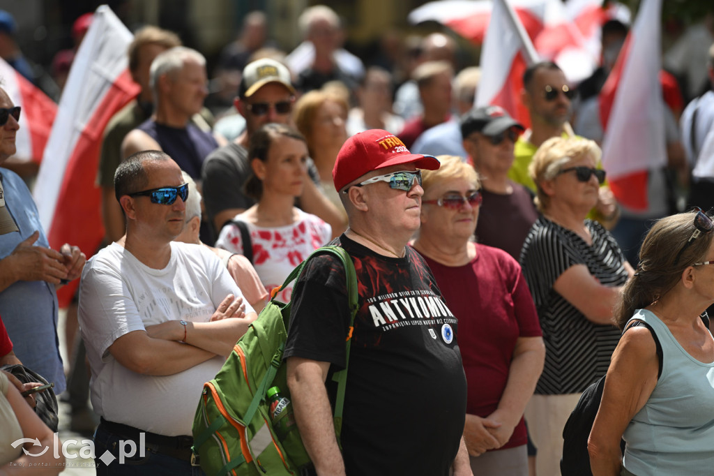 Protest „Stop imigracji” w centrum Legnicy.