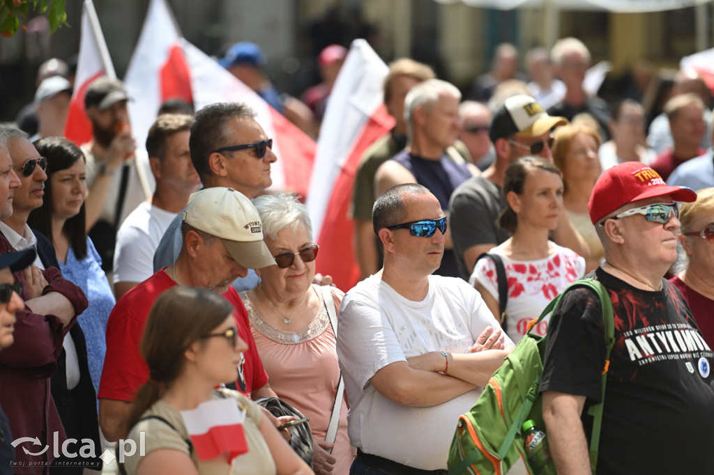 Protest „Stop imigracji” w centrum Legnicy.