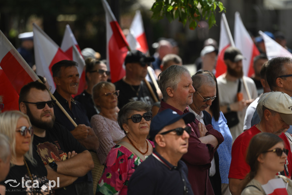 Protest „Stop imigracji” w centrum Legnicy.