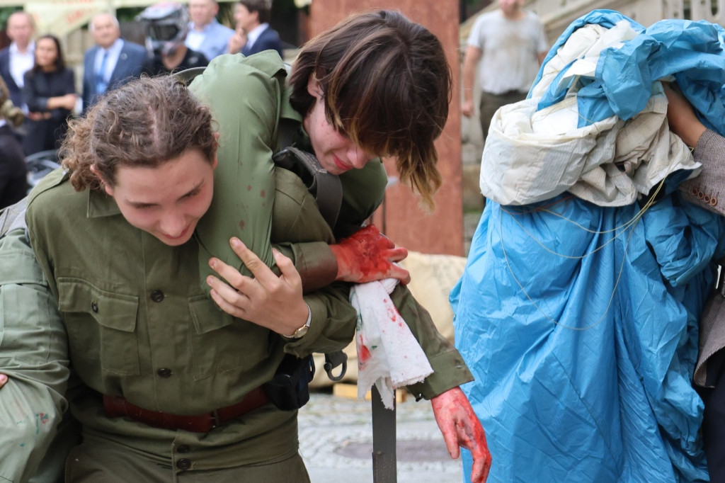 Godzina „W” i rekonstrukcja „Kanały na Woli”
