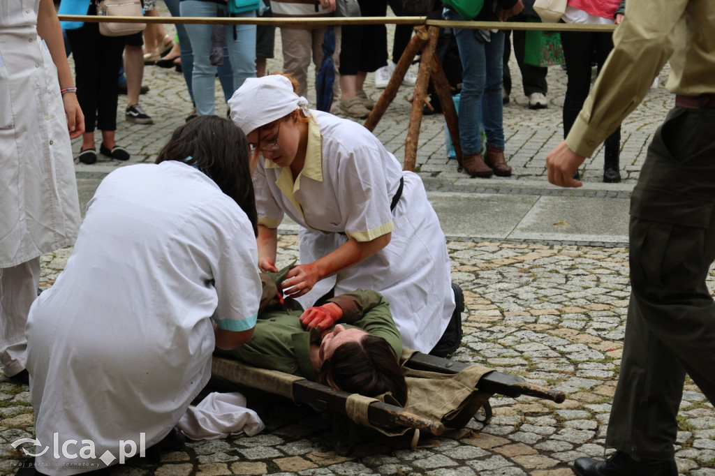 Godzina „W” i rekonstrukcja „Kanały na Woli”