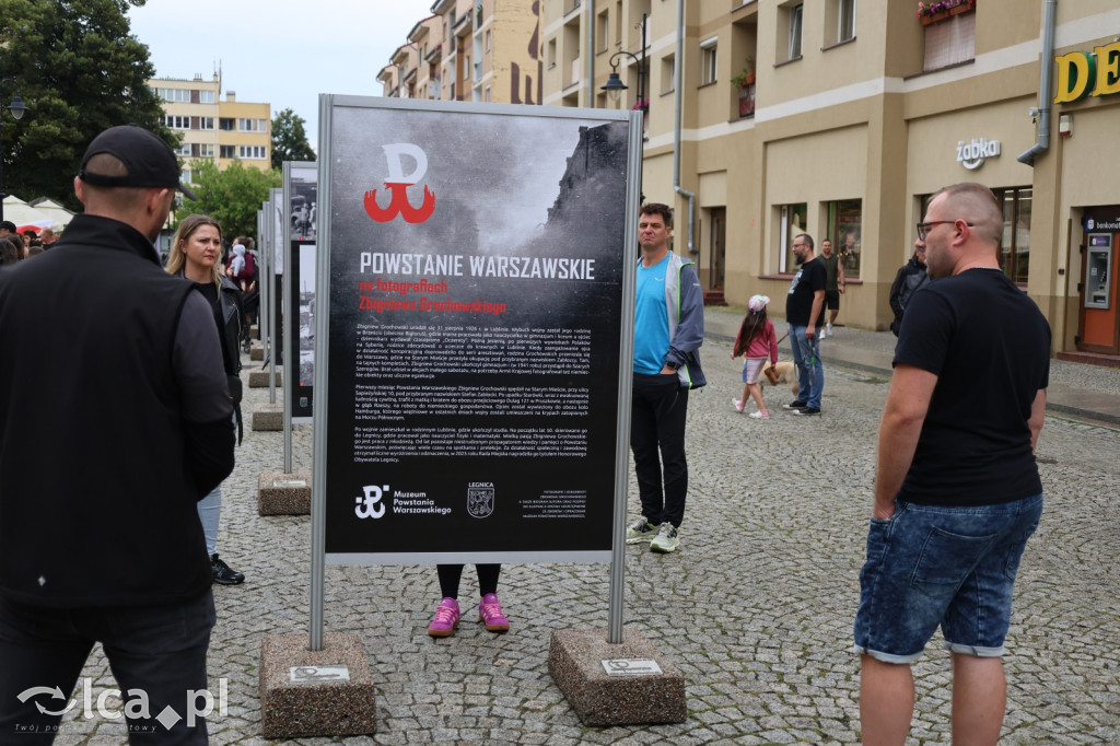 Plenerowa wystawa fotografii Grochowskiego