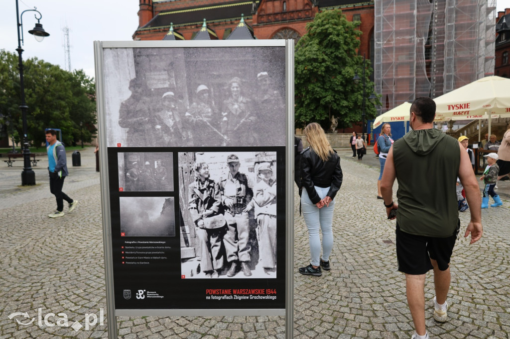 Plenerowa wystawa fotografii Grochowskiego