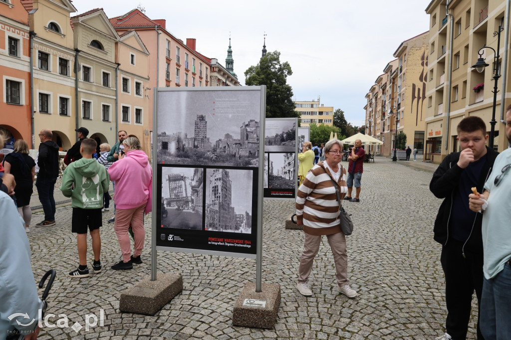 Plenerowa wystawa fotografii Grochowskiego