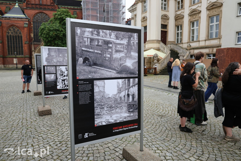 Plenerowa wystawa fotografii Grochowskiego