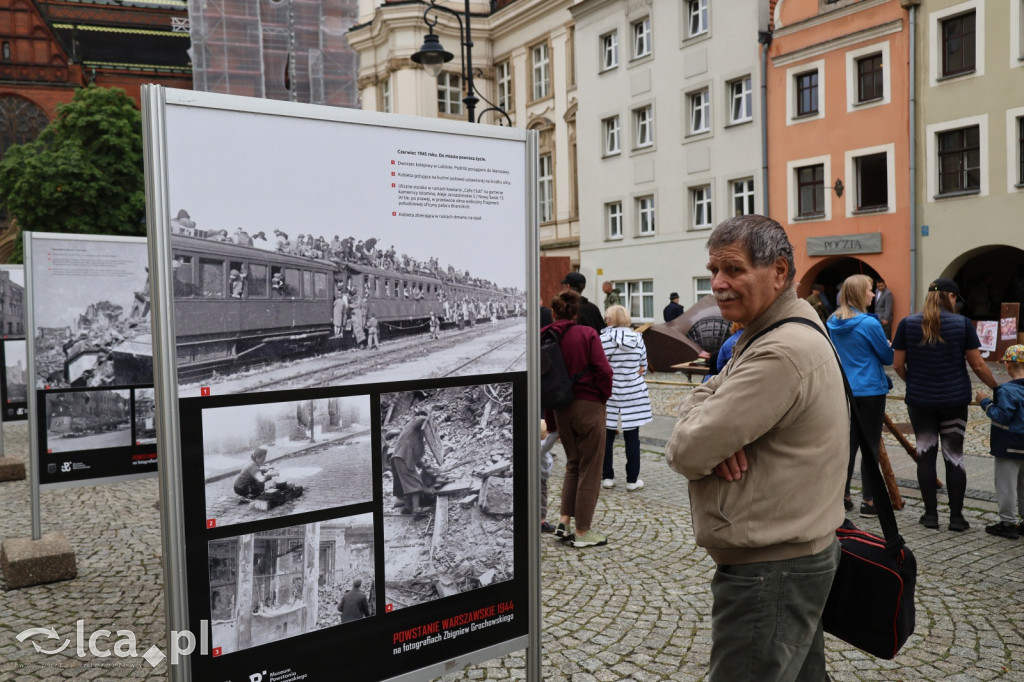 Plenerowa wystawa fotografii Grochowskiego